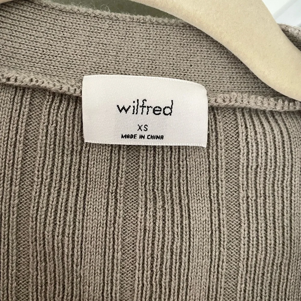 Aritzia Thais Plunge Front Cardigan & matching tank! - Picture 3 of 4